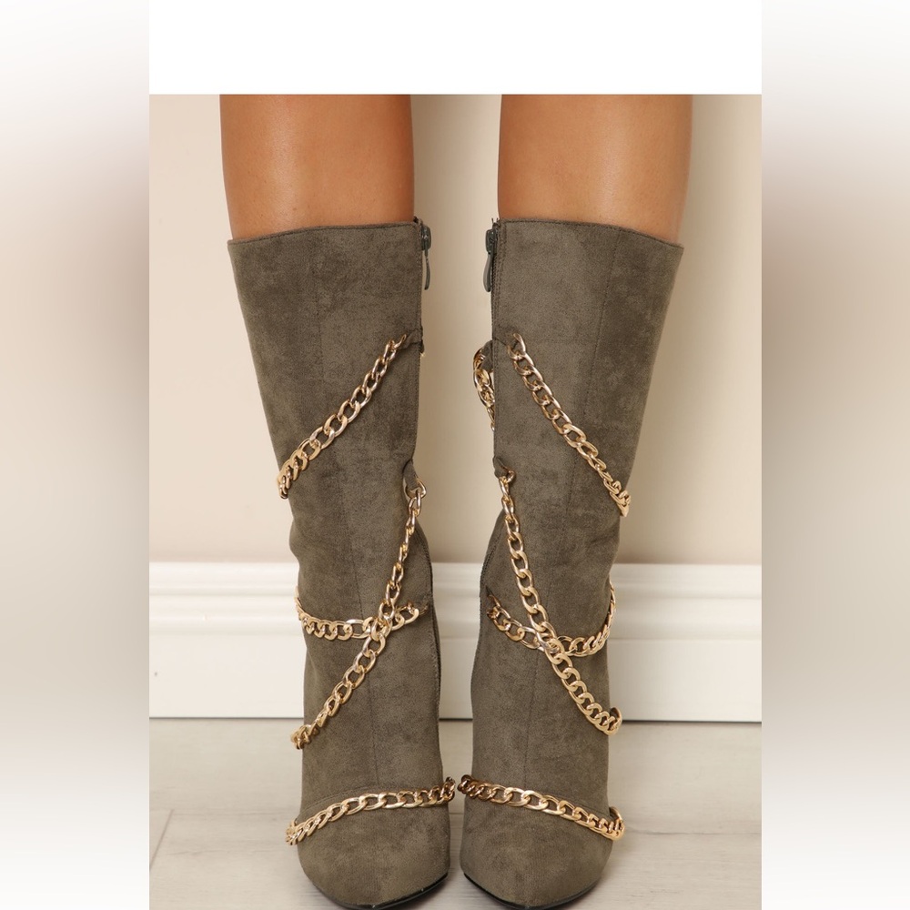 Fashion Nova army green suede boots with gold chain details